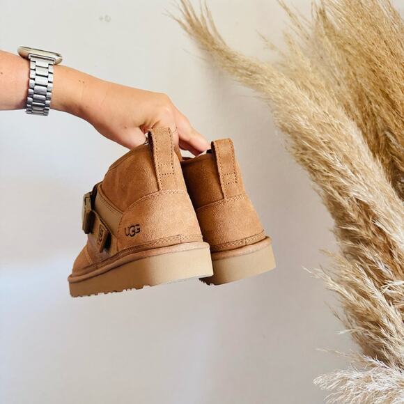 NEW UGG Brown Tan Suede Fur Lined Neumal Boot Slip On Chukka Ankle Booties  9